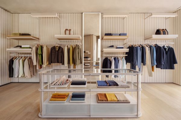 vvda-2021-loro-piana-ny-eric-petschek-website-0254FA4984-DD93-8147-B8F8-9C24FB3B1B5C.jpg