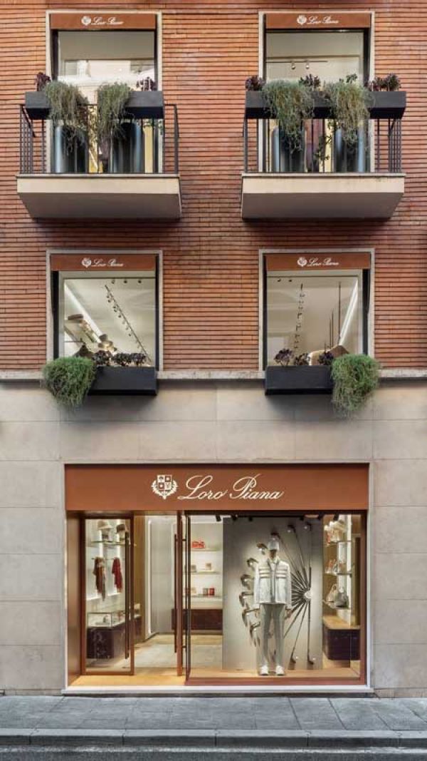 loro-piana-roma-20238EE78317-E0A1-B81E-5AFF-0C63B47C4C7D.jpg